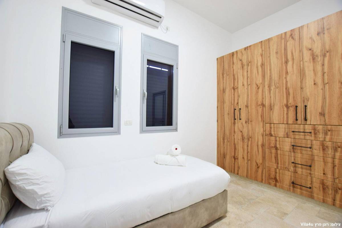 84610 המתחם הפנימי, אחוזת אפיקי מים, וילה  בתירוש וילות - Vila