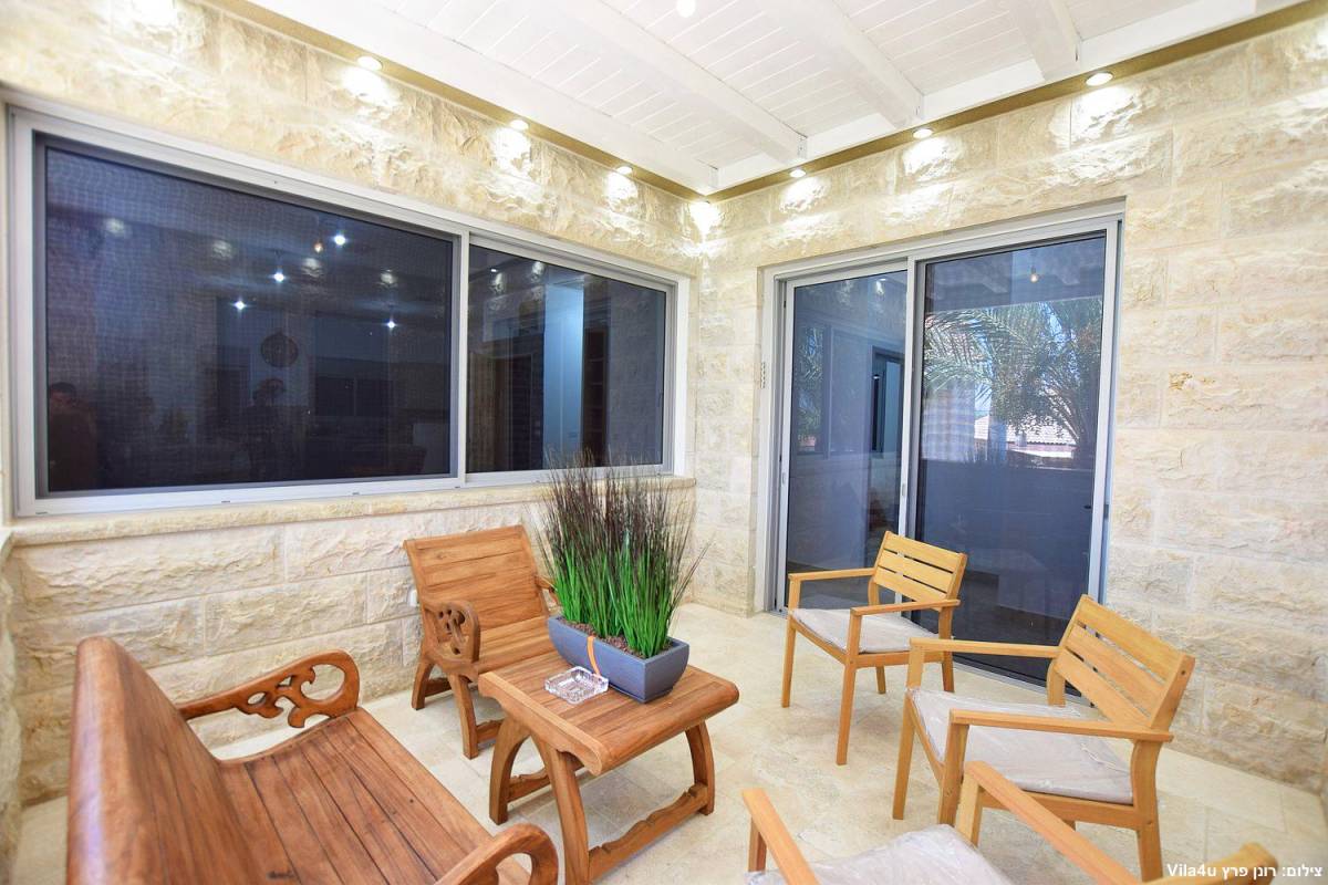 84616 המתחם הפנימי, אחוזת אפיקי מים, וילה  בתירוש וילות - Vila