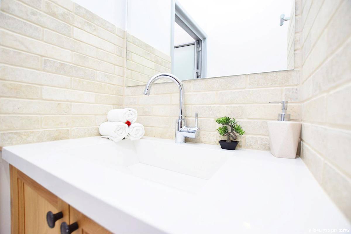 84635 המתחם הפנימי, אחוזת אפיקי מים, וילה  בתירוש וילות - Vila