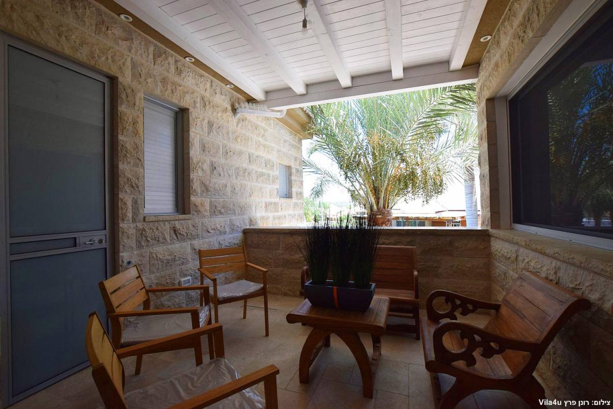 84646 המתחם החיצוני, אחוזת אפיקי מים, וילה  בתירוש וילות - Vila