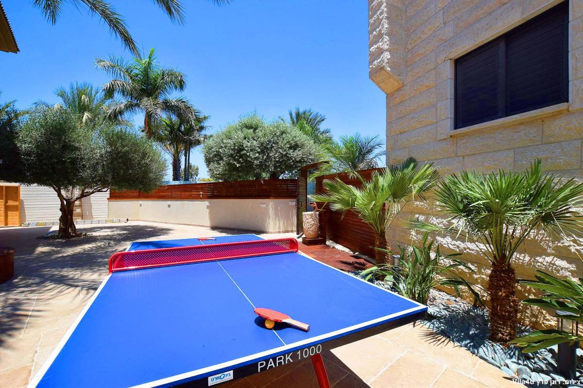 84658 המתחם החיצוני, אחוזת אפיקי מים, וילה  בתירוש וילות - Vila