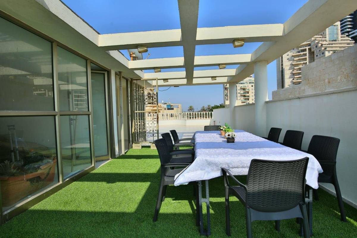 85317 המתחם החיצוני, וילה רויאל מול הים, וילה  בנתניה וילות - Vila