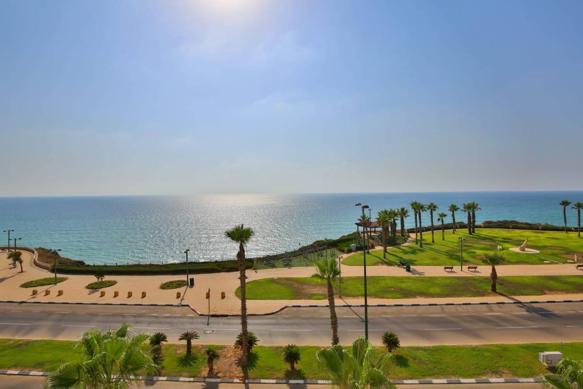 85323 המתחם החיצוני, וילה רויאל מול הים, וילה  בנתניה וילות - Vila