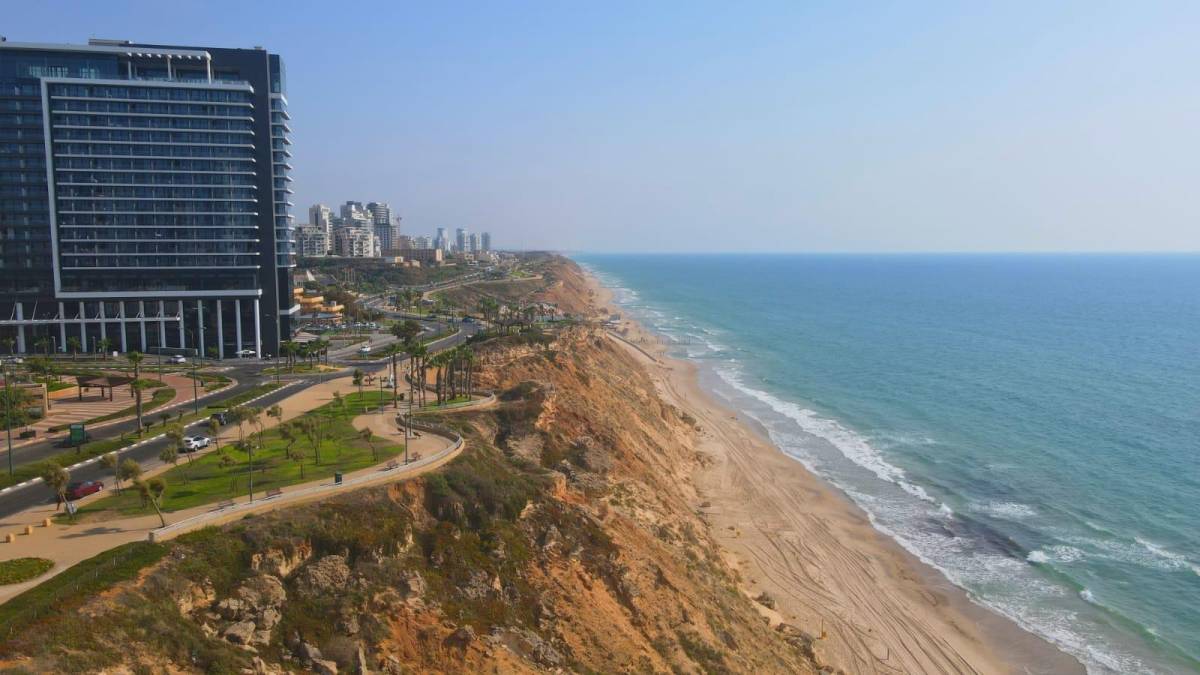 85324 המתחם החיצוני, וילה רויאל מול הים, וילה  בנתניה וילות - Vila