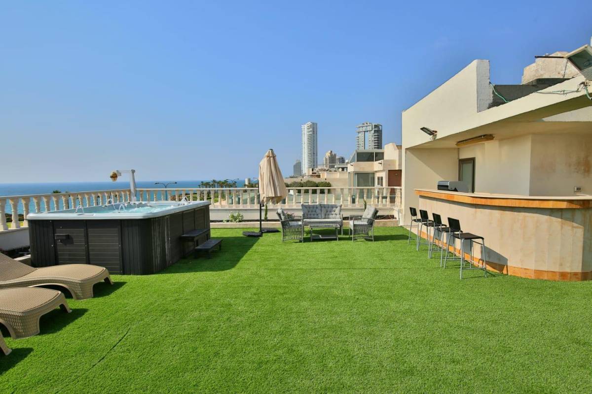 85325 המתחם החיצוני, וילה רויאל מול הים, וילה  בנתניה וילות - Vila