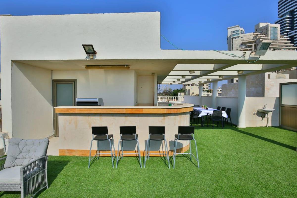 85329 המתחם החיצוני, וילה רויאל מול הים, וילה  בנתניה וילות - Vila