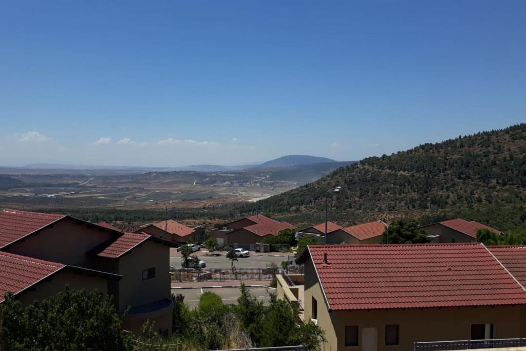 85898 המתחם החיצוני, וילה נטופה כושר - Villa Netofa Kosher, וילה  במצפה נטופה וילות - Vila