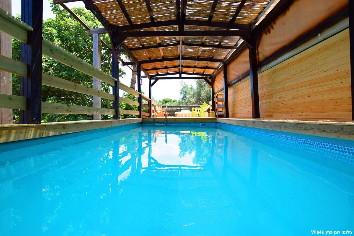 86815 המתחם החיצוני, וילה נסיכת הכנרת, וילה  בכפר זיתים וילות - Vila