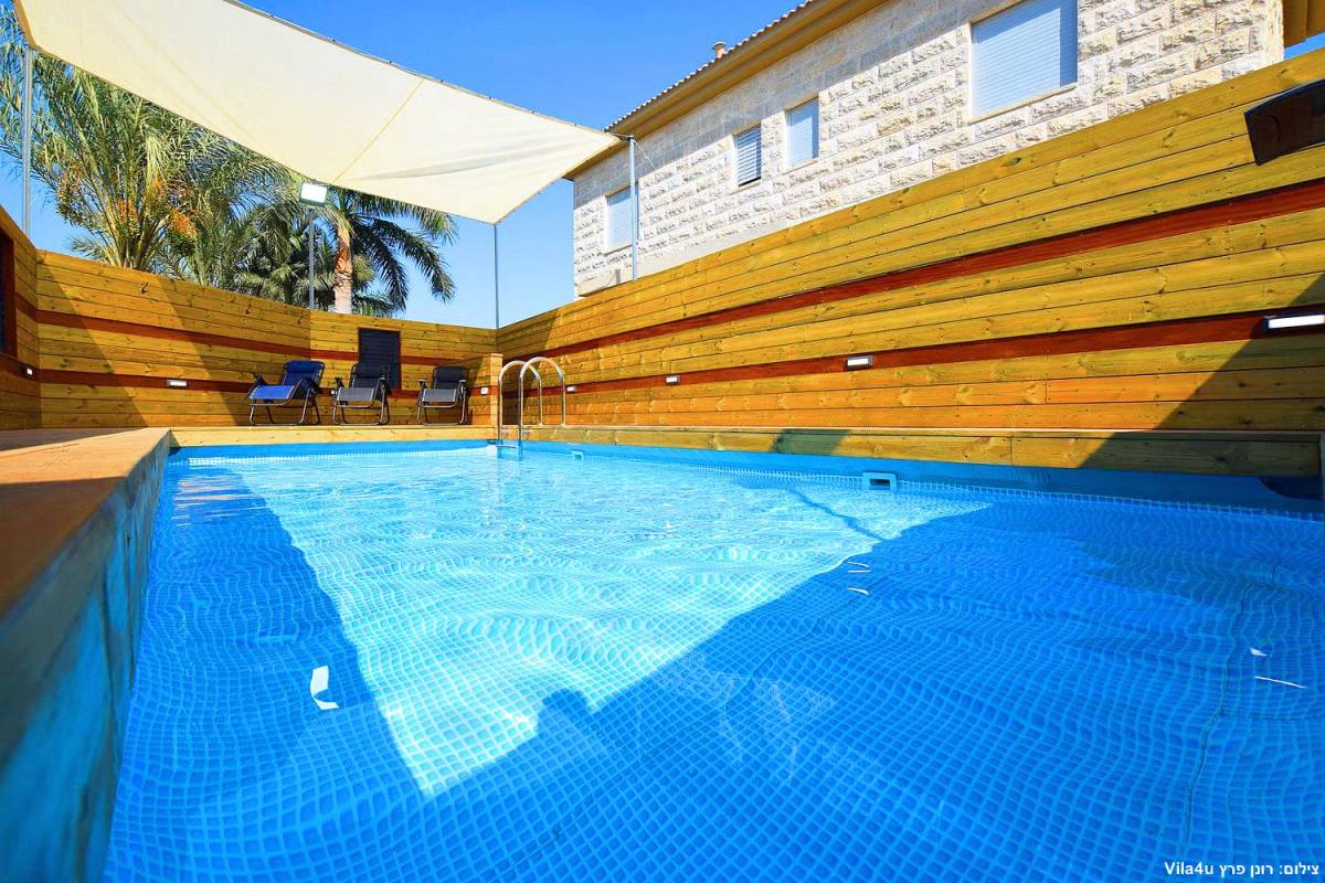 87490 המתחם החיצוני, אחוזת אפיקי מים, וילה  בתירוש וילות - Vila