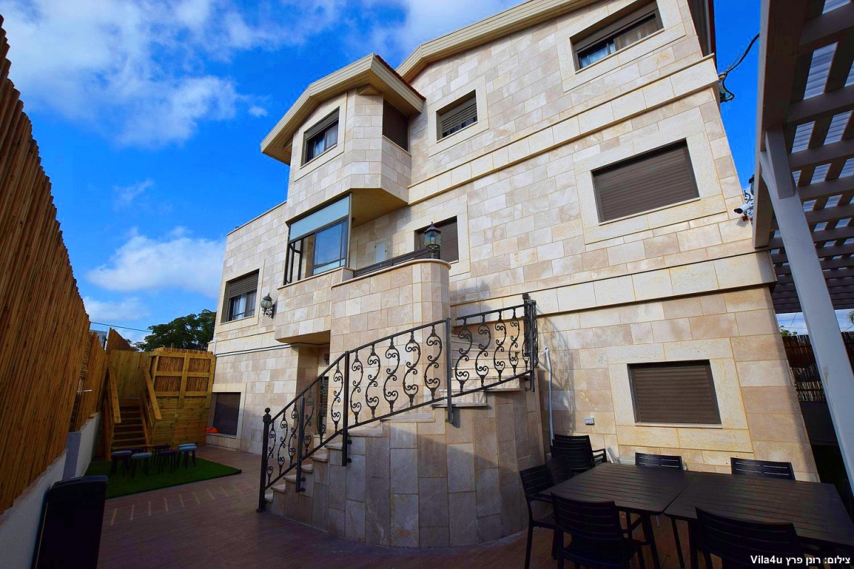 88830 המתחם החיצוני, אחוזת הים, וילה  בנהריה וילות - Vila