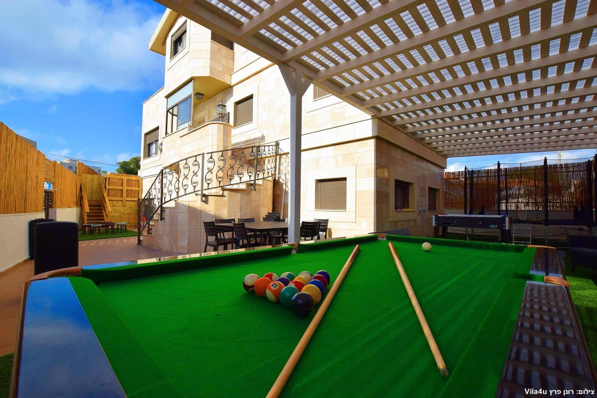 88836 המתחם החיצוני, אחוזת הים, וילה  בנהריה וילות - Vila