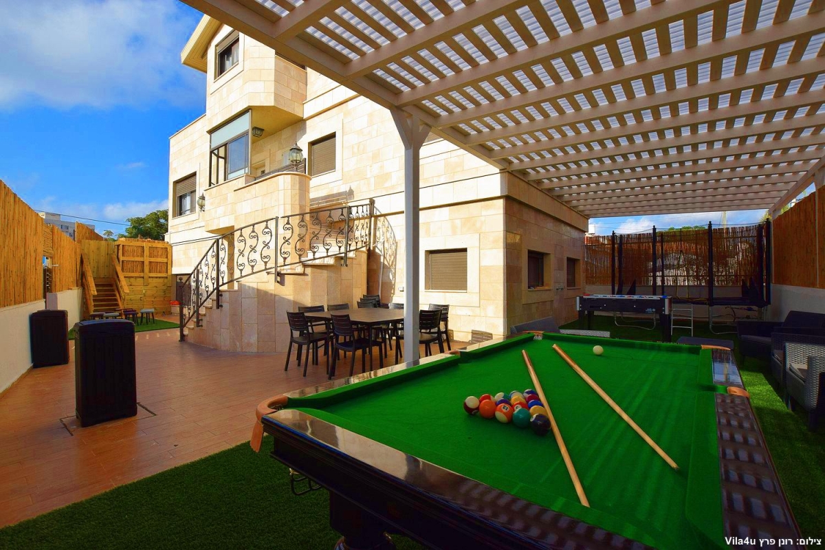 88837 המתחם החיצוני, אחוזת הים, וילה  בנהריה וילות - Vila