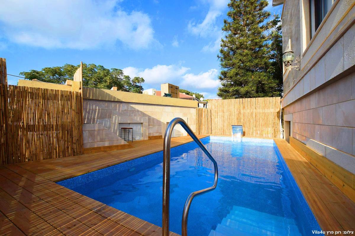 88843 המתחם החיצוני, אחוזת הים, וילה  בנהריה וילות - Vila