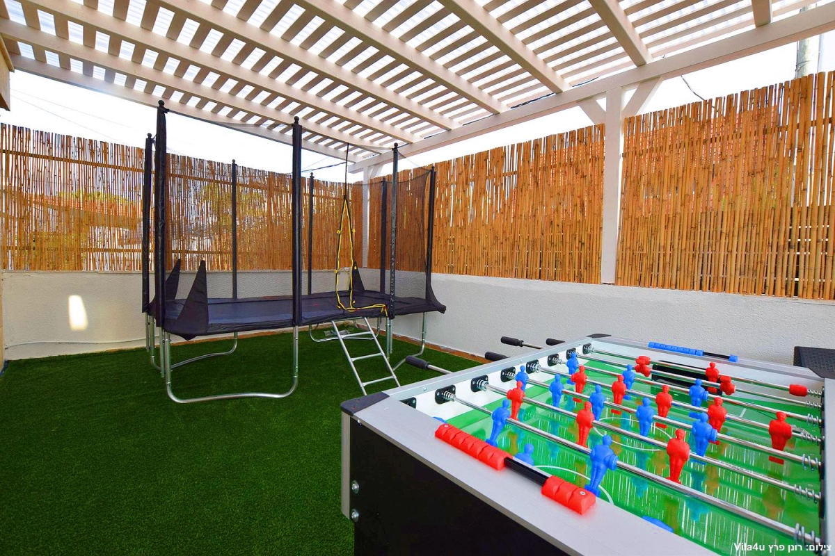 88845 המתחם החיצוני, אחוזת הים, וילה  בנהריה וילות - Vila