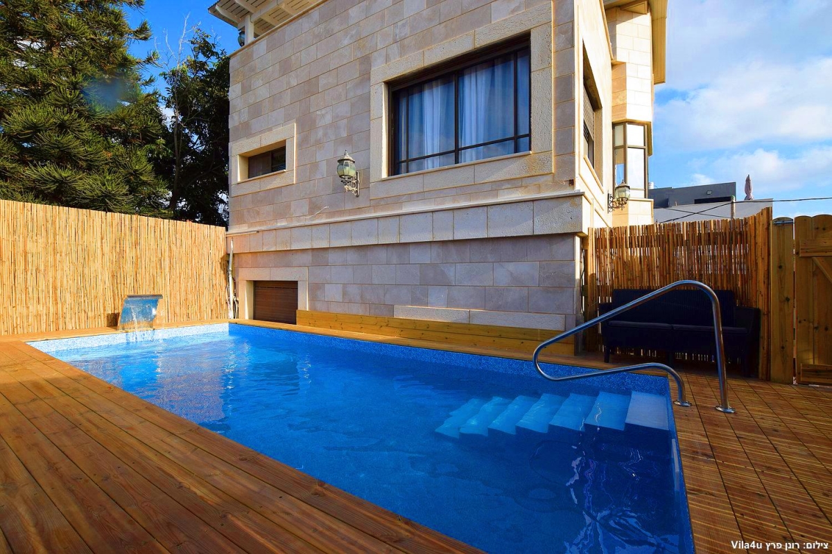 88846 המתחם החיצוני, אחוזת הים, וילה  בנהריה וילות - Vila