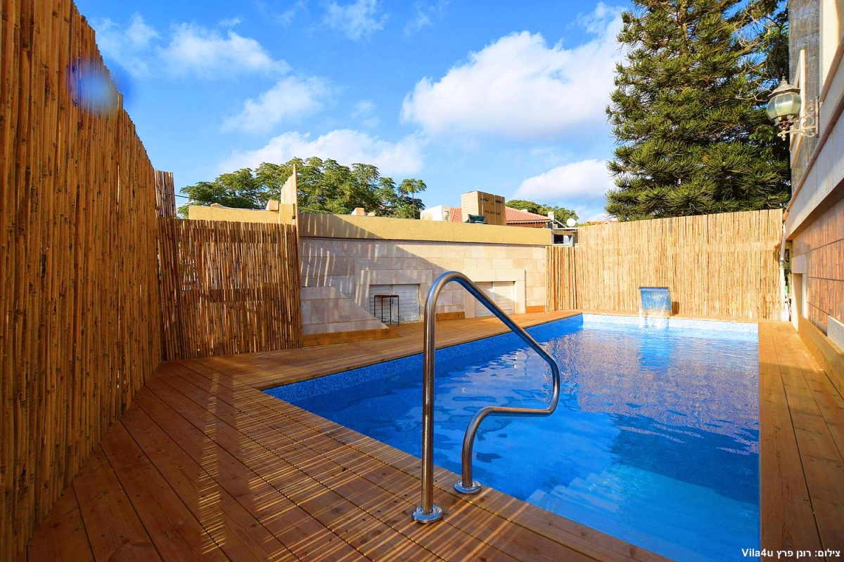 88849 המתחם החיצוני, אחוזת הים, וילה  בנהריה וילות - Vila