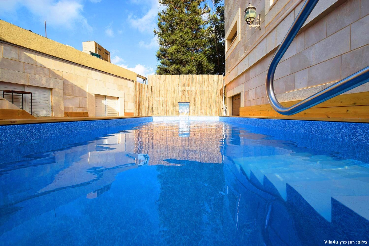 88853 המתחם החיצוני, אחוזת הים, וילה  בנהריה וילות - Vila