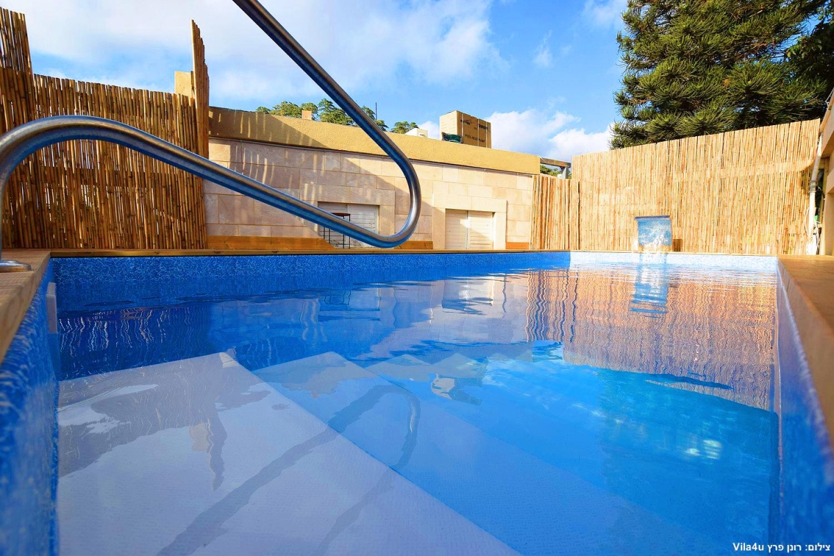 88854 המתחם החיצוני, אחוזת הים, וילה  בנהריה וילות - Vila