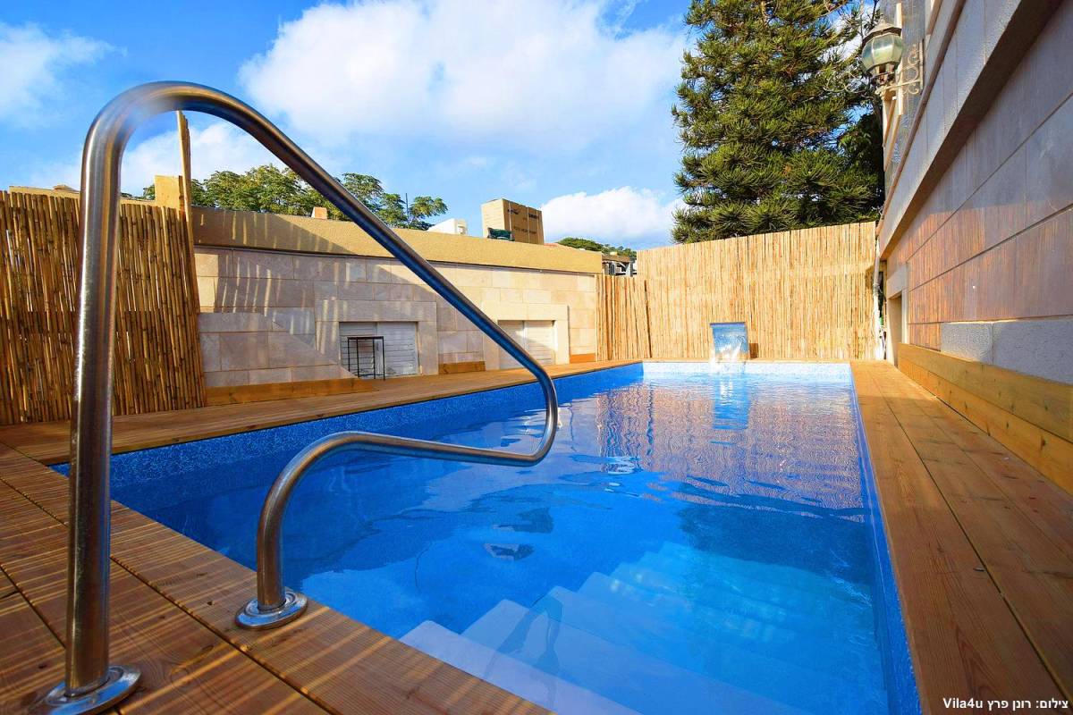 88859 המתחם החיצוני, אחוזת הים, וילה  בנהריה וילות - Vila