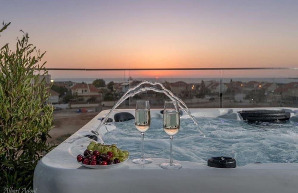 גקוזי המתחם החיצוני, ארכיטקט ביץ' האוס, וילה  בחדרה וילות - Vila