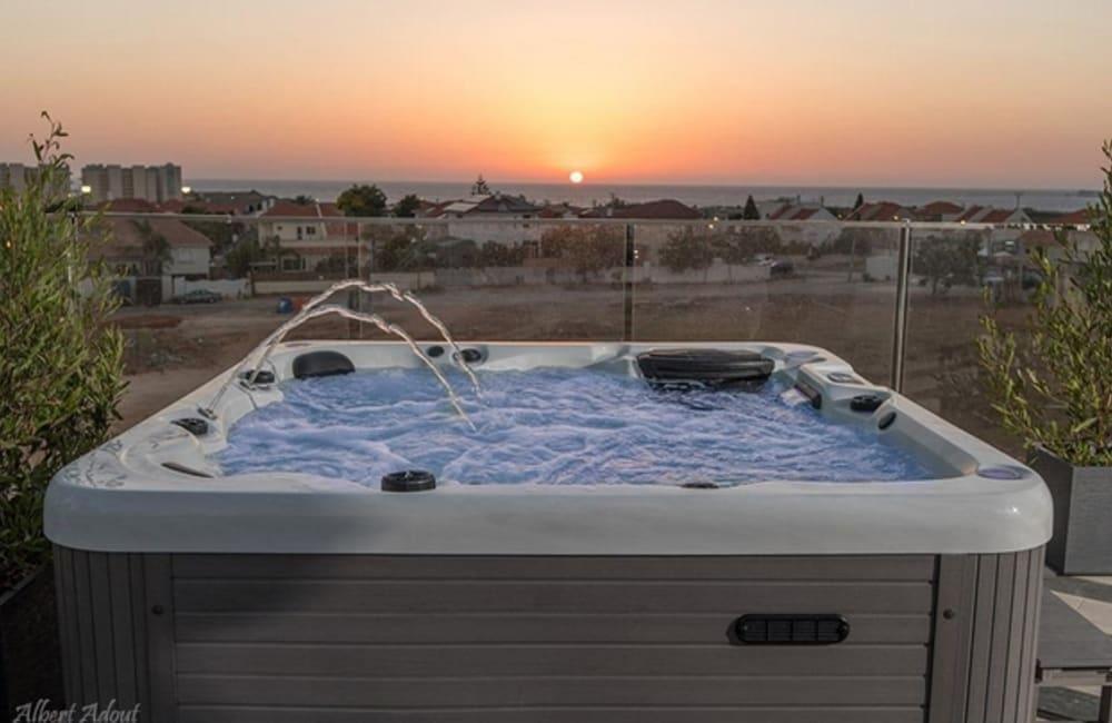 גקוזי המתחם החיצוני, ארכיטקט ביץ' האוס, וילה  בחדרה וילות - Vila