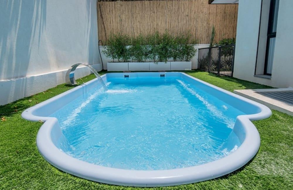 בריכה המתחם החיצוני, ארכיטקט ביץ' האוס, וילה  בחדרה וילות - Vila