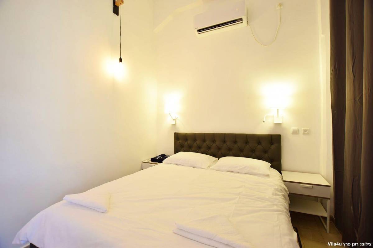 90860 גלריית הסוויטות, אחוזת פאלמס בוטיק, וילה  בטבריה וילות - Vila