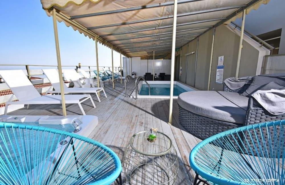 91222 הבריכה והנוף, וילה רויאל כנרת, וילה  בנוף כנרת וילות - Vila