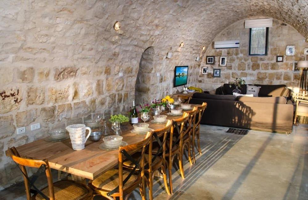 93065 המתחם הפנימי, וילה אחוזת אלון וזית, וילה  בנווה זיו וילות - Vila