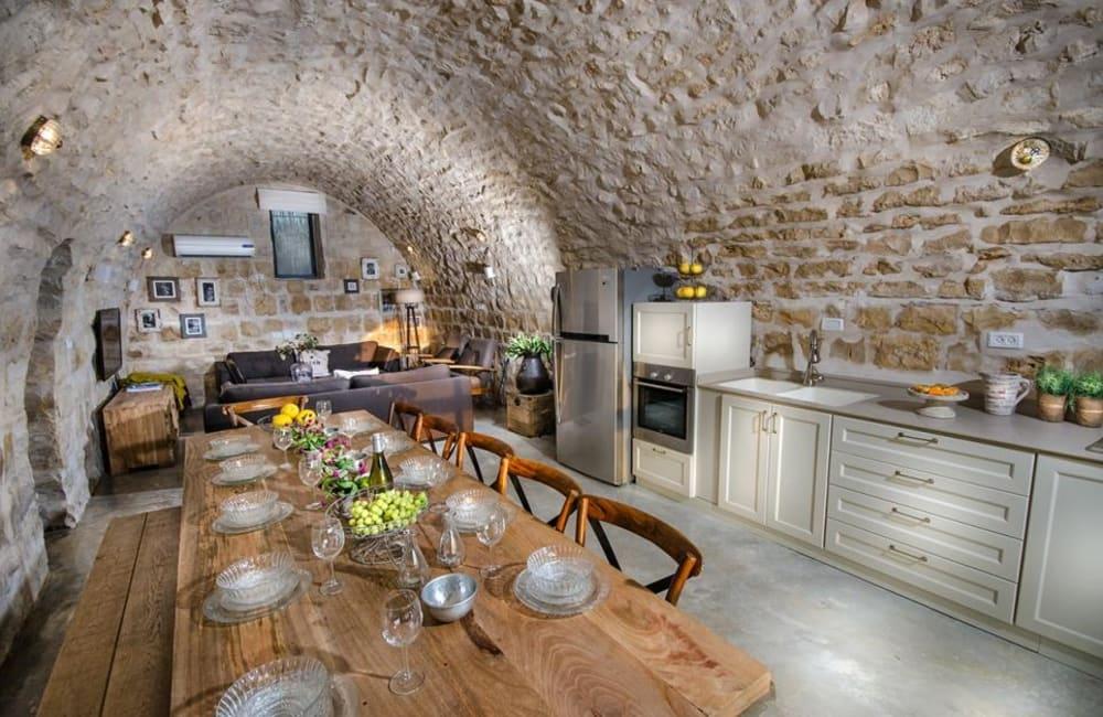 93066 המתחם הפנימי, וילה אחוזת אלון וזית, וילה  בנווה זיו וילות - Vila