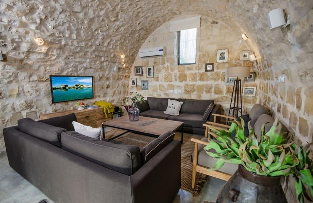 93068 המתחם הפנימי, וילה אחוזת אלון וזית, וילה  בנווה זיו וילות - Vila