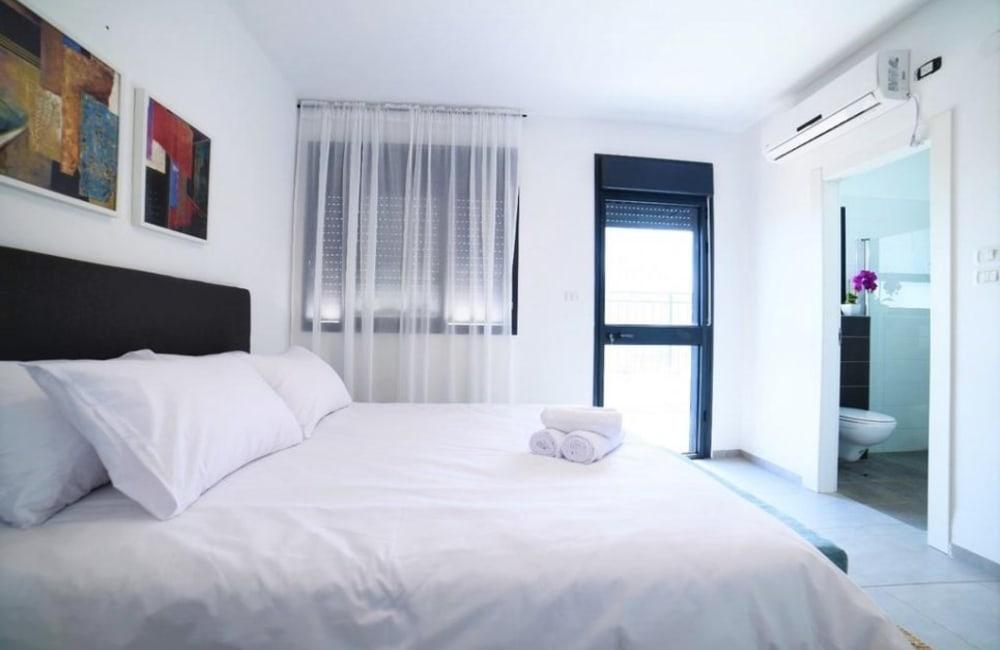 96838 גלריה כללית, וילה מול כנרת וארבל, וילה  במגדל וילות - Vila