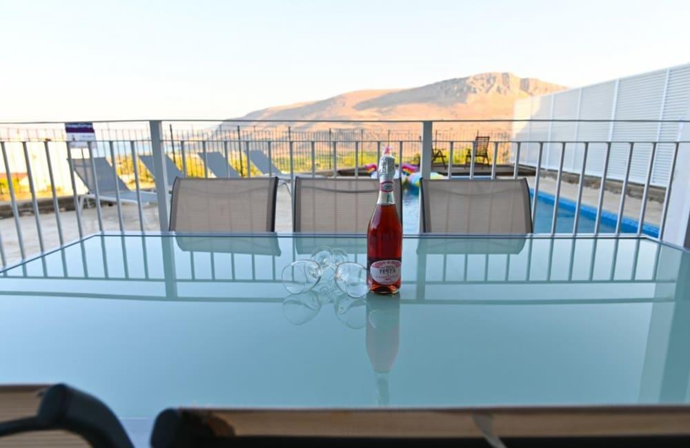 96884 גלריית חוץ, וילה מול כנרת וארבל, וילה  במגדל וילות - Vila