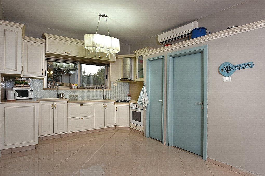 98229 המתחם הפנימי, אצולת אירופה - ספסופה, וילה  בספסופה וילות - Vila