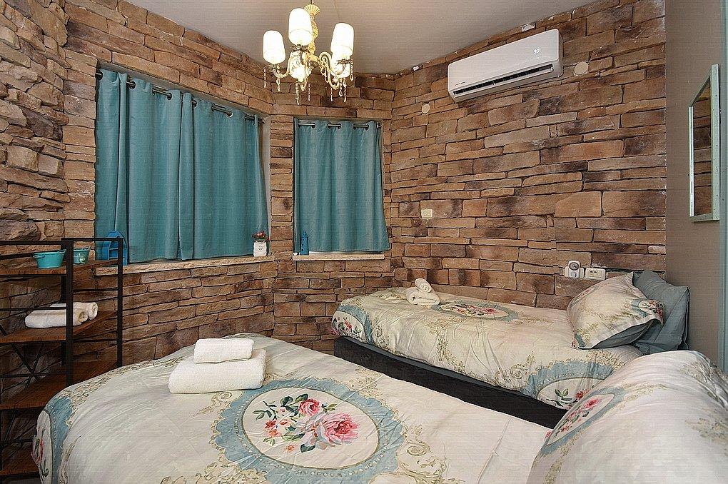 98230 המתחם הפנימי, אצולת אירופה - ספסופה, וילה  בספסופה וילות - Vila