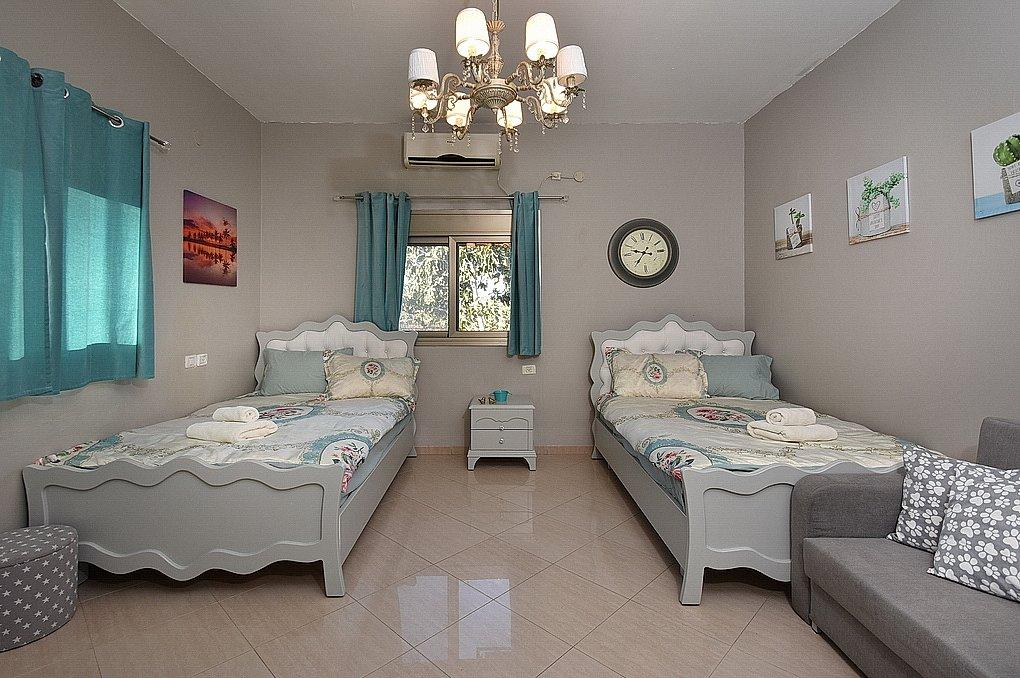 98231 המתחם הפנימי, אצולת אירופה - ספסופה, וילה  בספסופה וילות - Vila