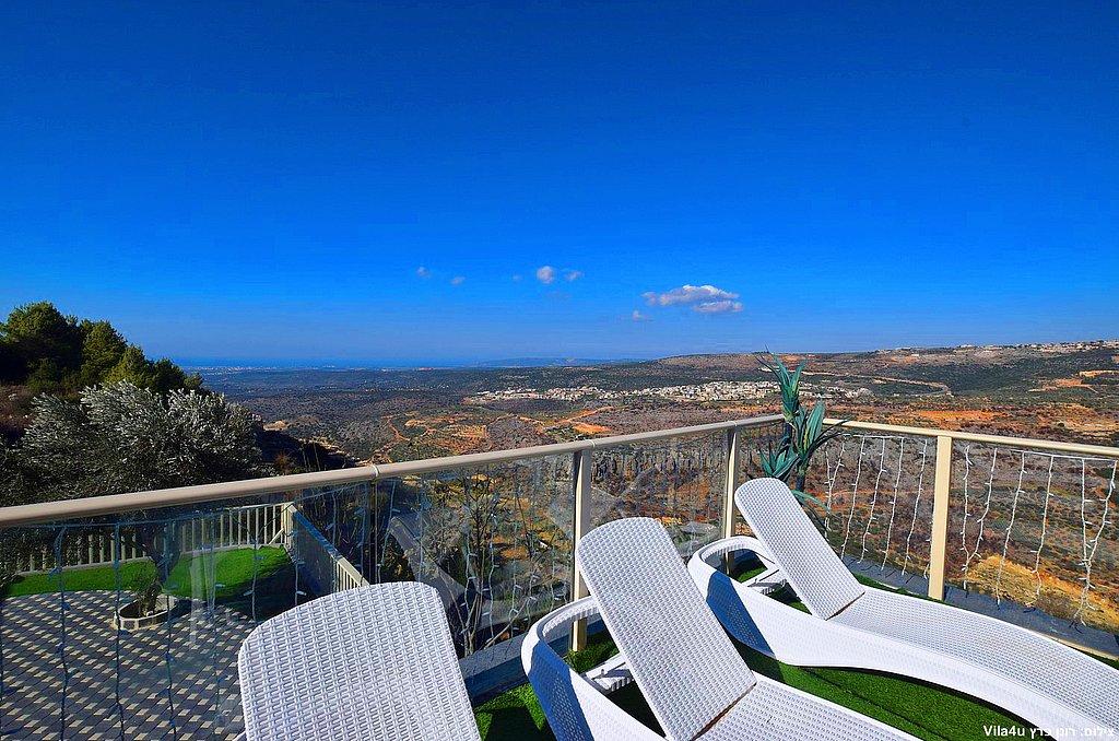 99234 המתחם בחורף, וילה הורייזן, וילה  בירכא וילות - Vila