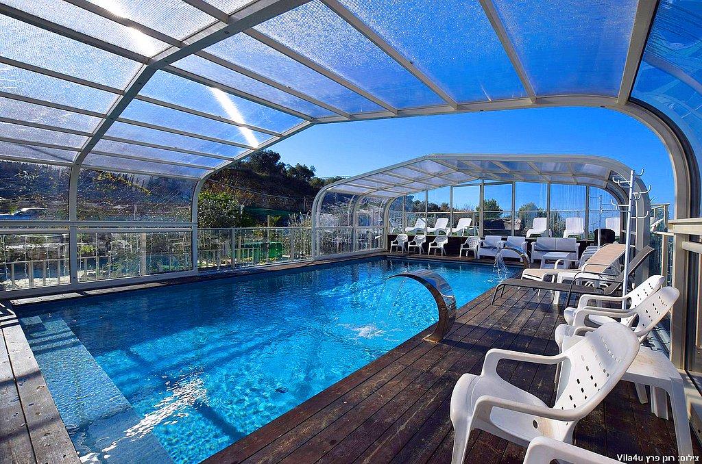 99238 המתחם בחורף, וילה הורייזן, וילה  בירכא וילות - Vila