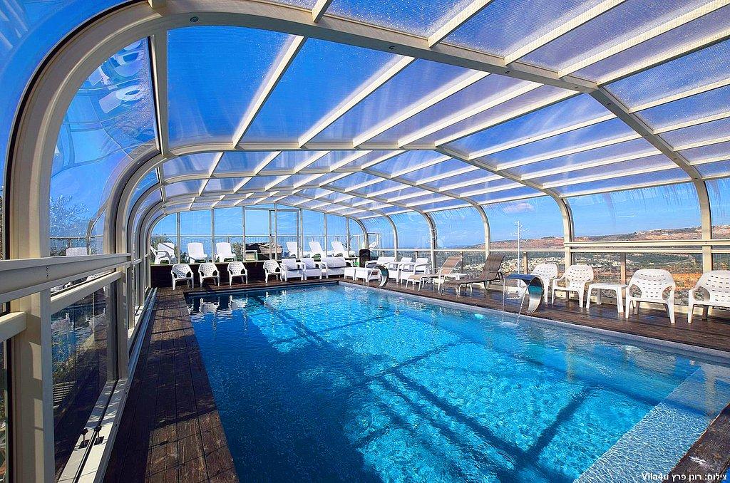 99240 המתחם בחורף, וילה הורייזן, וילה  בירכא וילות - Vila