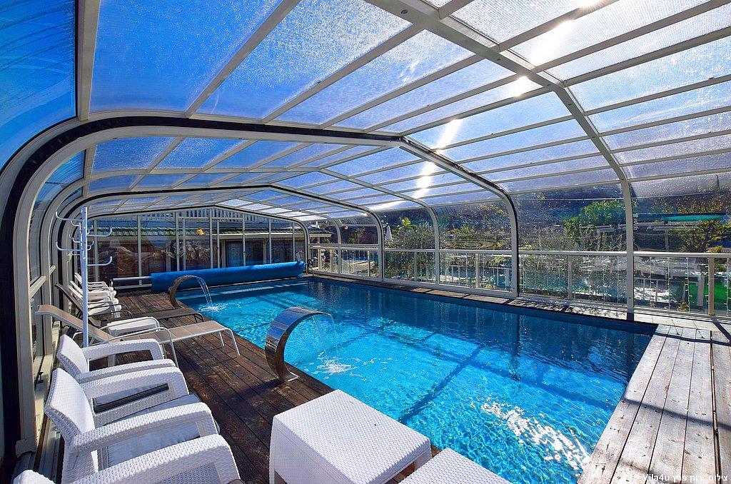 99242 המתחם בחורף, וילה הורייזן, וילה  בירכא וילות - Vila