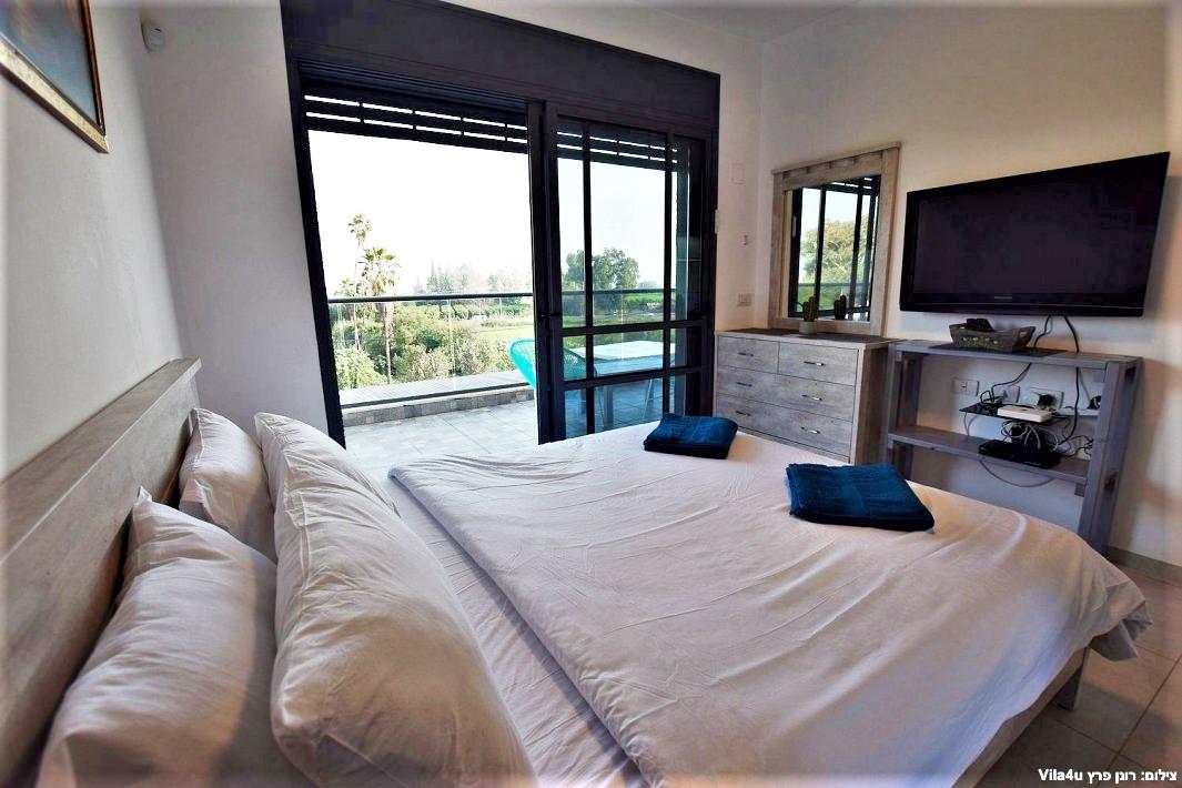 100403 גלריה כללית, אחוזת אגם כנרת, וילה  במגדל וילות - Vila