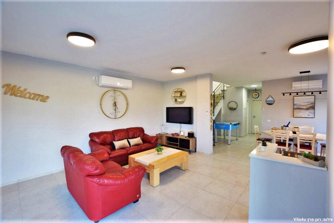 100405 גלריה כללית, אחוזת אגם כנרת, וילה  במגדל וילות - Vila