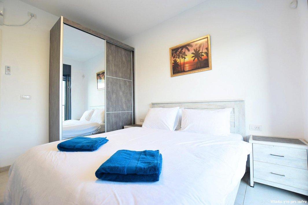 100417 פנים הוילה והחדרים, אחוזת אגם כנרת, וילה  במגדל וילות - Vila