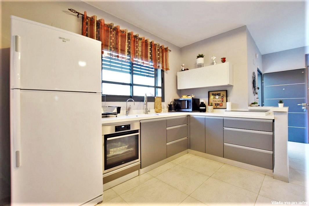 100420 פנים הוילה והחדרים, אחוזת אגם כנרת, וילה  במגדל וילות - Vila