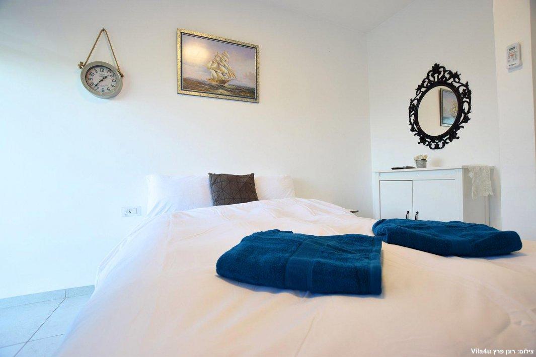 100424 פנים הוילה והחדרים, אחוזת אגם כנרת, וילה  במגדל וילות - Vila