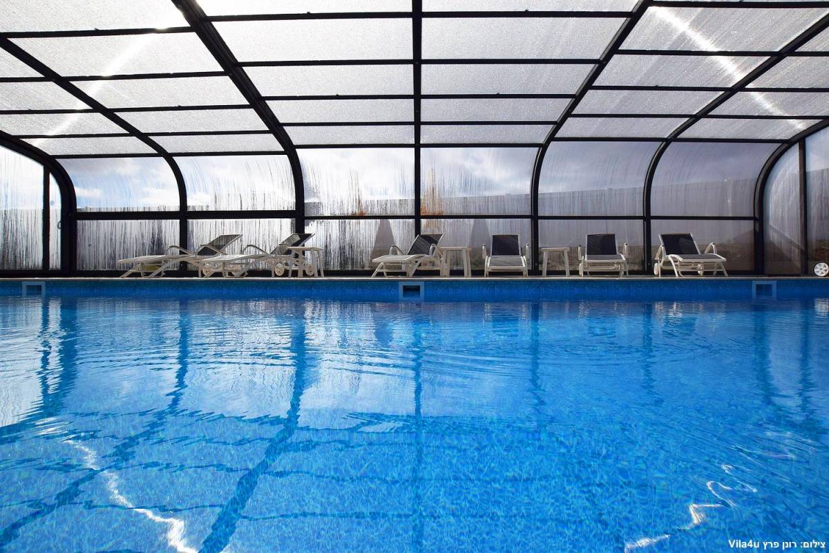 100877 גלריית חוץ, אחוזת עומרי, וילה  בצוריאל וילות - Vila