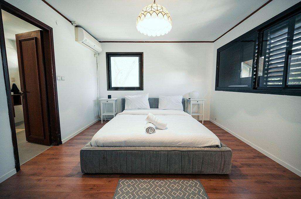 102927 פנים הוילה ומתחם הפטיו, וילה תכלת מול הים, וילה  בהרצליה פיתוח וילות - Vila