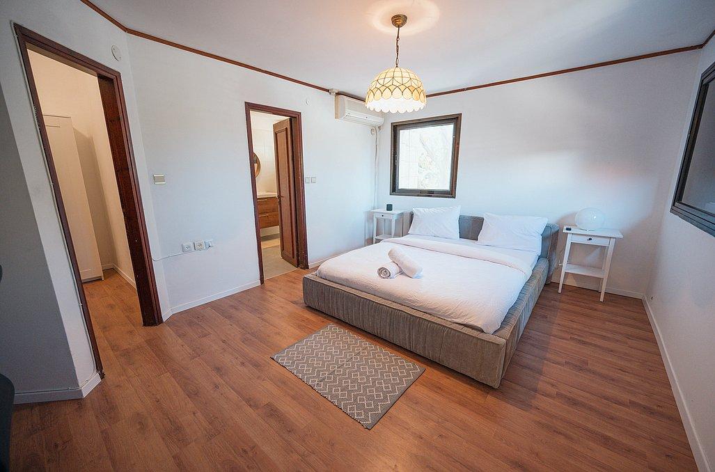 102933 פנים הוילה ומתחם הפטיו, וילה תכלת מול הים, וילה  בהרצליה פיתוח וילות - Vila