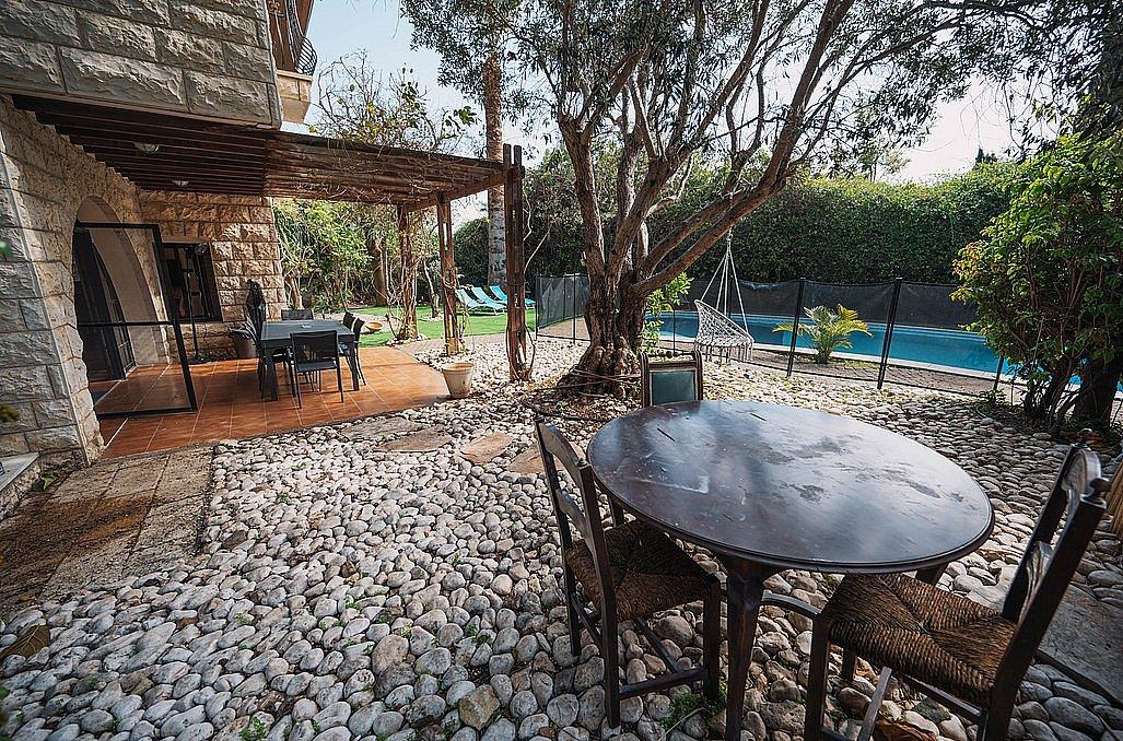 102939 המתחם החיצוני, וילה תכלת מול הים, וילה  בהרצליה פיתוח וילות - Vila