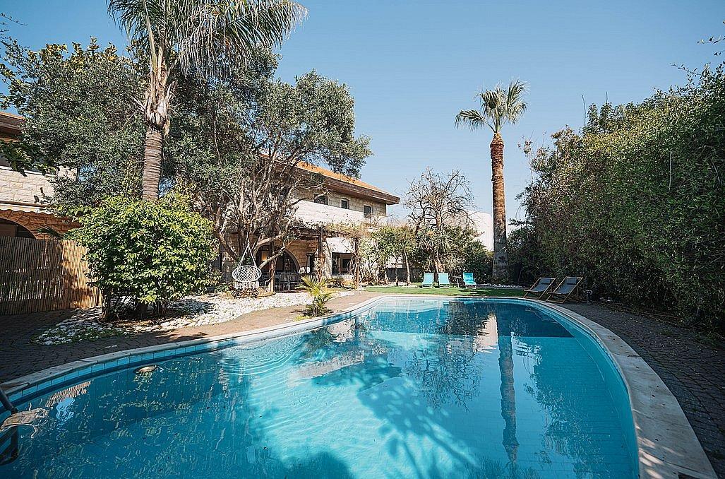 102942 המתחם החיצוני, וילה תכלת מול הים, וילה  בהרצליה פיתוח וילות - Vila